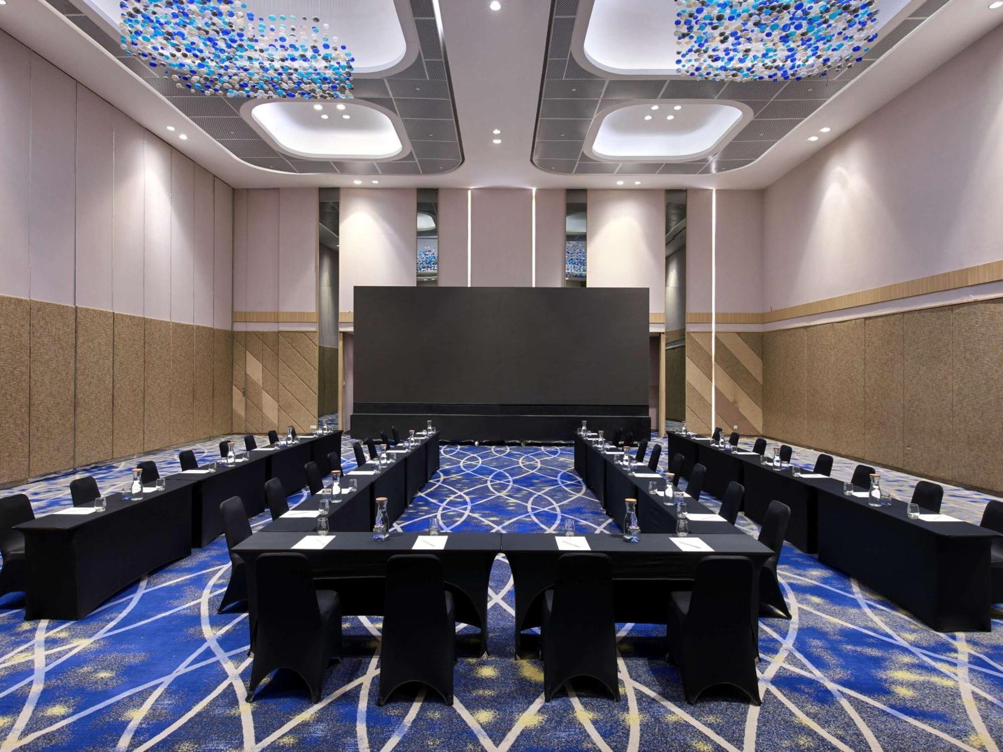Novotel Samator Timur Hotel 4*