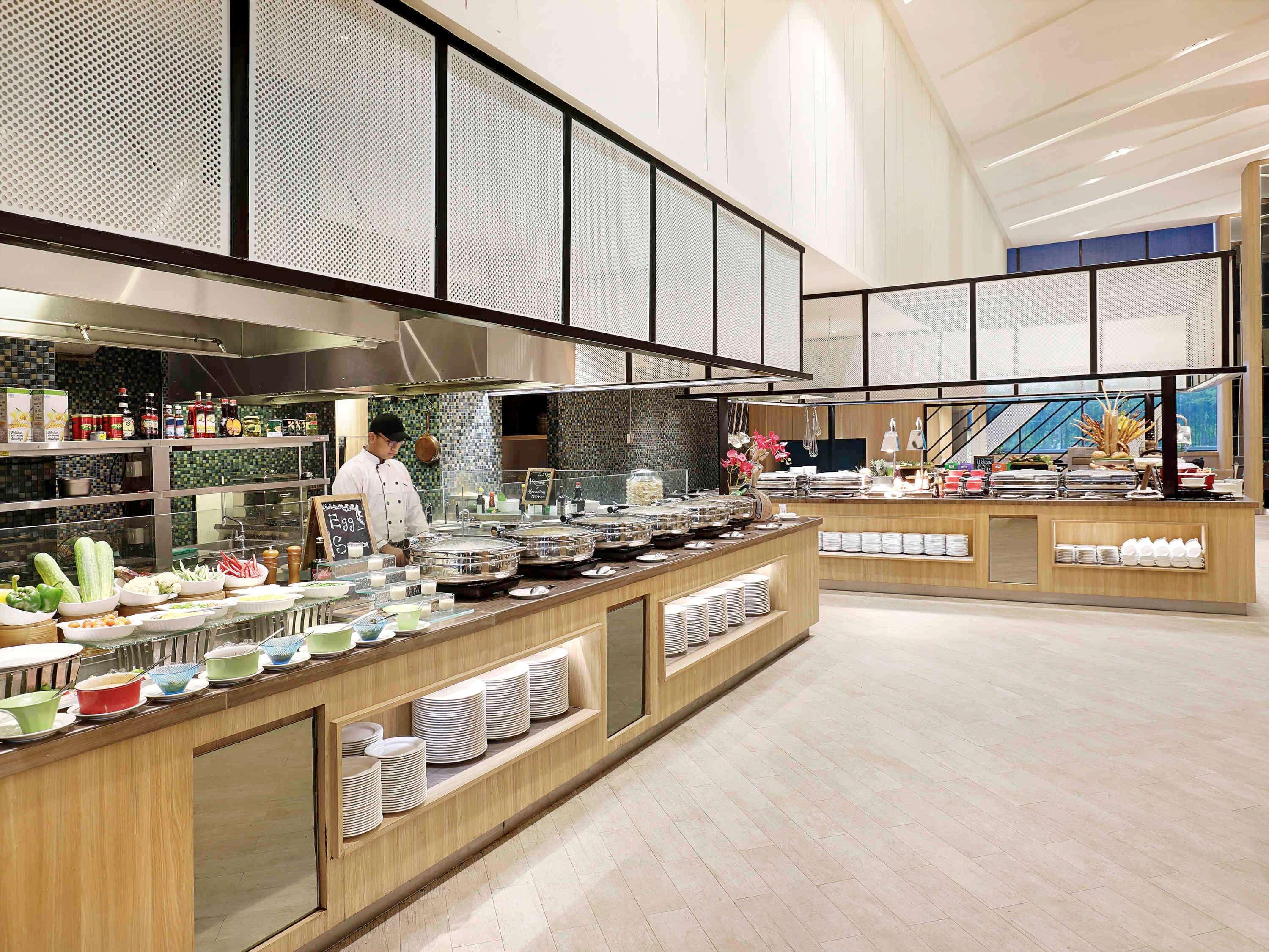Hotel Novotel Samator Timur 4*