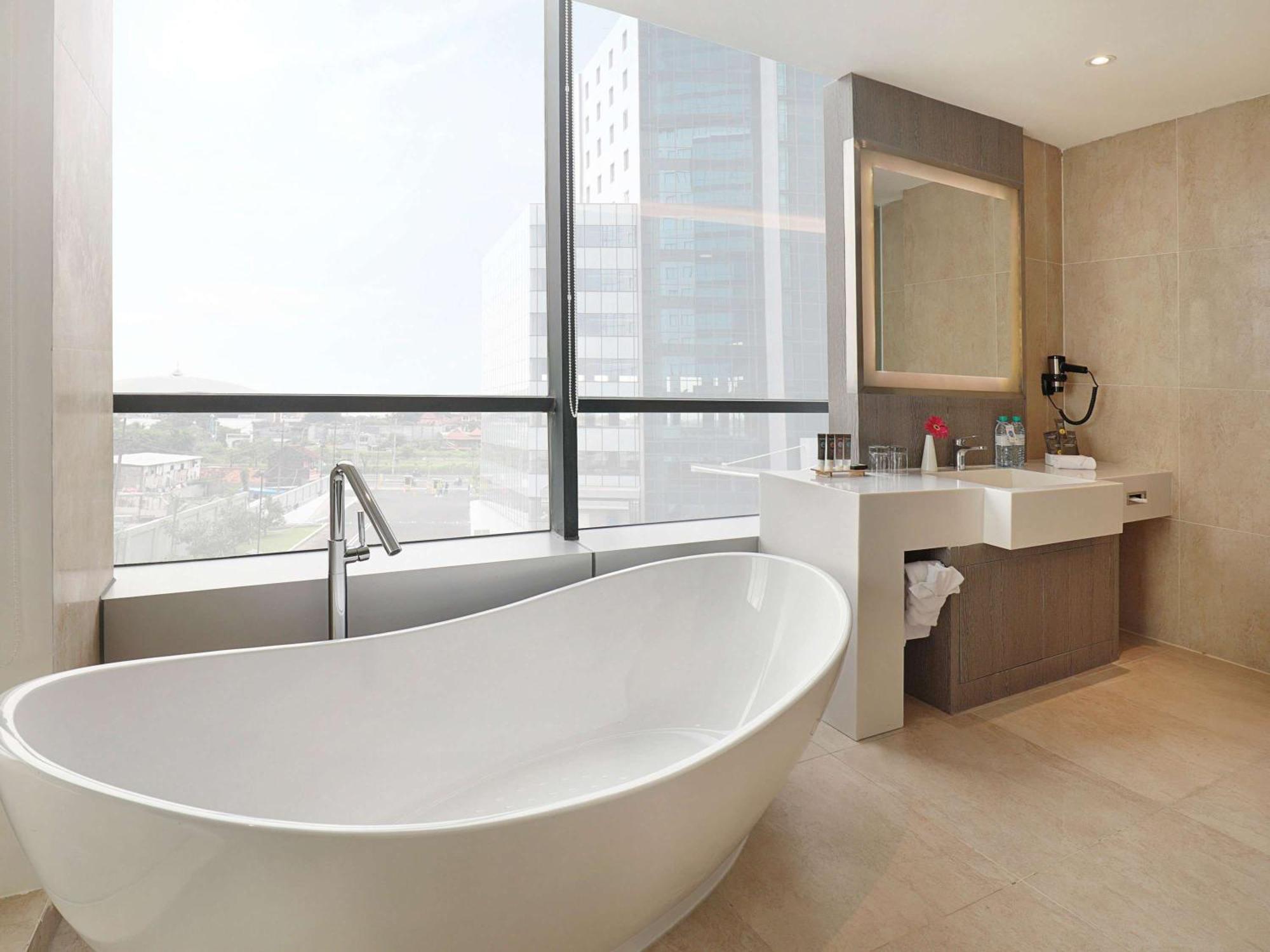 Hotel Novotel Samator Timur 4*
